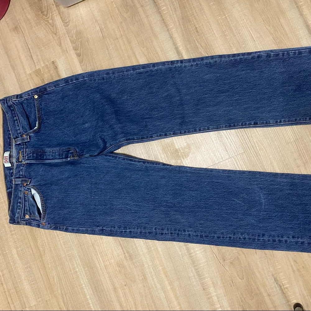 Levi’s - Picture 2 of 4